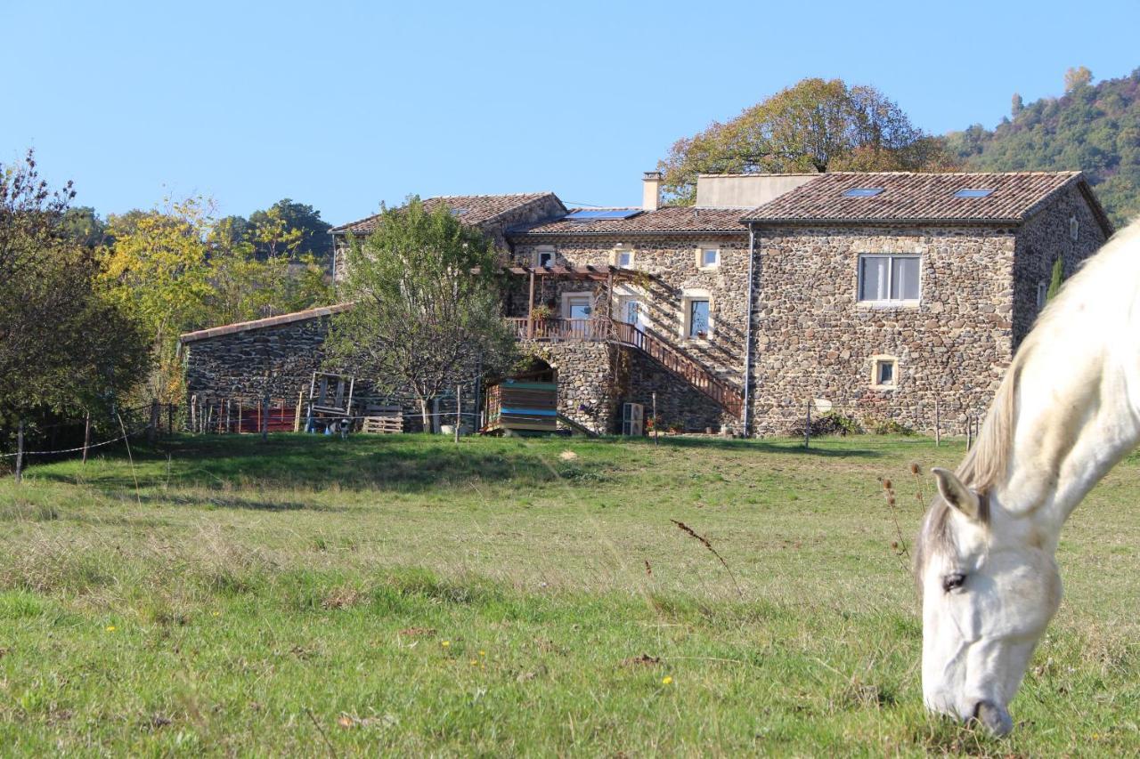 Bed and Breakfast L'Attrape Reve Saint-Vincent-de-Barres Экстерьер фото