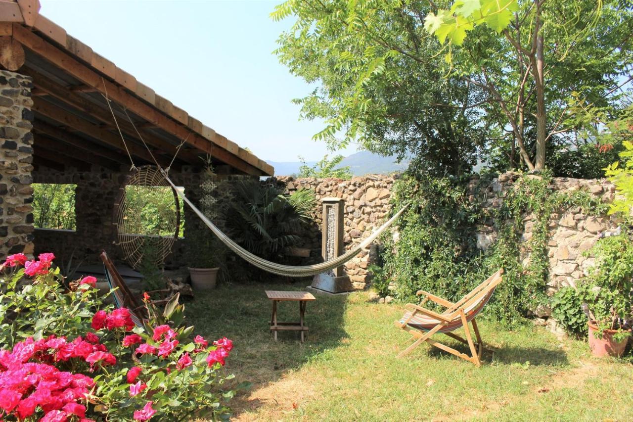 Bed and Breakfast L'Attrape Reve Saint-Vincent-de-Barres Экстерьер фото