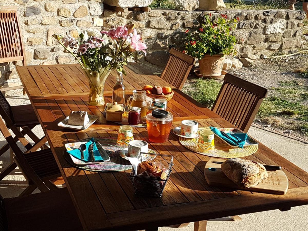Bed and Breakfast L'Attrape Reve Saint-Vincent-de-Barres Экстерьер фото