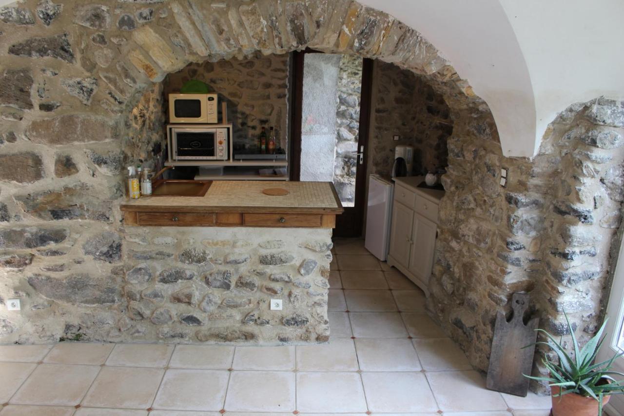 Bed and Breakfast L'Attrape Reve Saint-Vincent-de-Barres Экстерьер фото