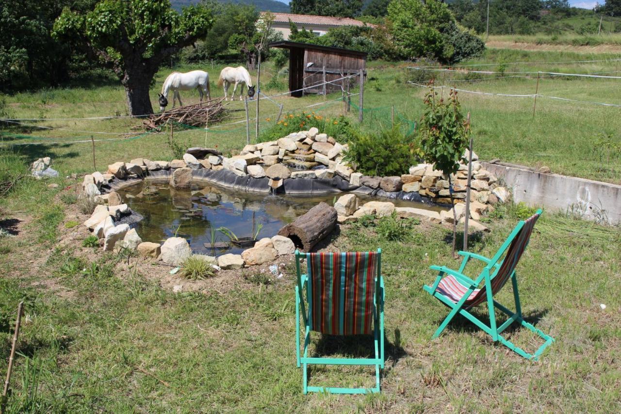 Bed and Breakfast L'Attrape Reve Saint-Vincent-de-Barres Экстерьер фото